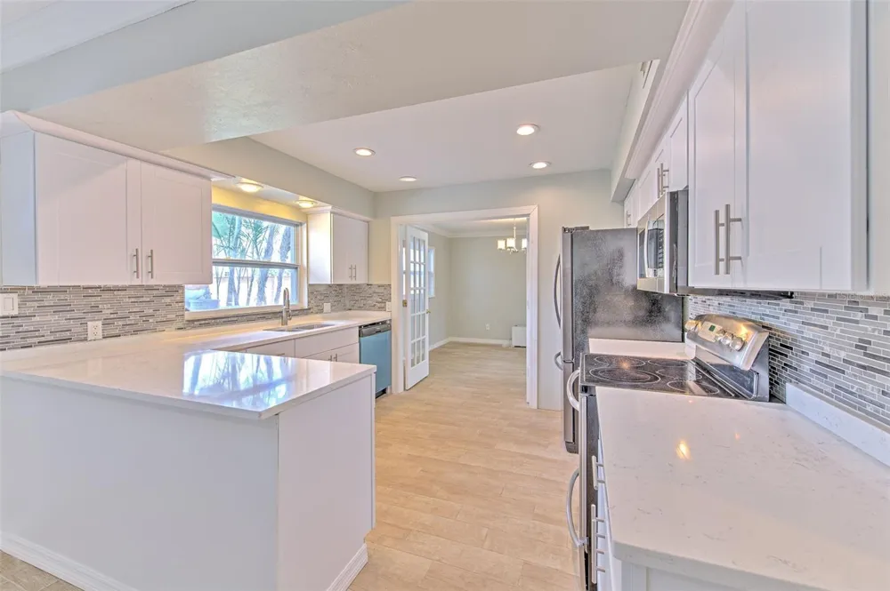 4711 W SAN RAFAEL STREET Tampa, FL 33629