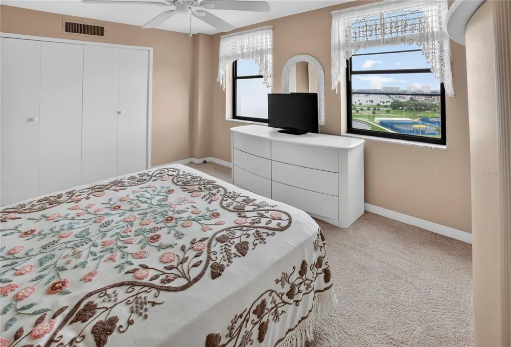 10355 PARADISE BOULEVARD #907 Treasure Island, FL 33706