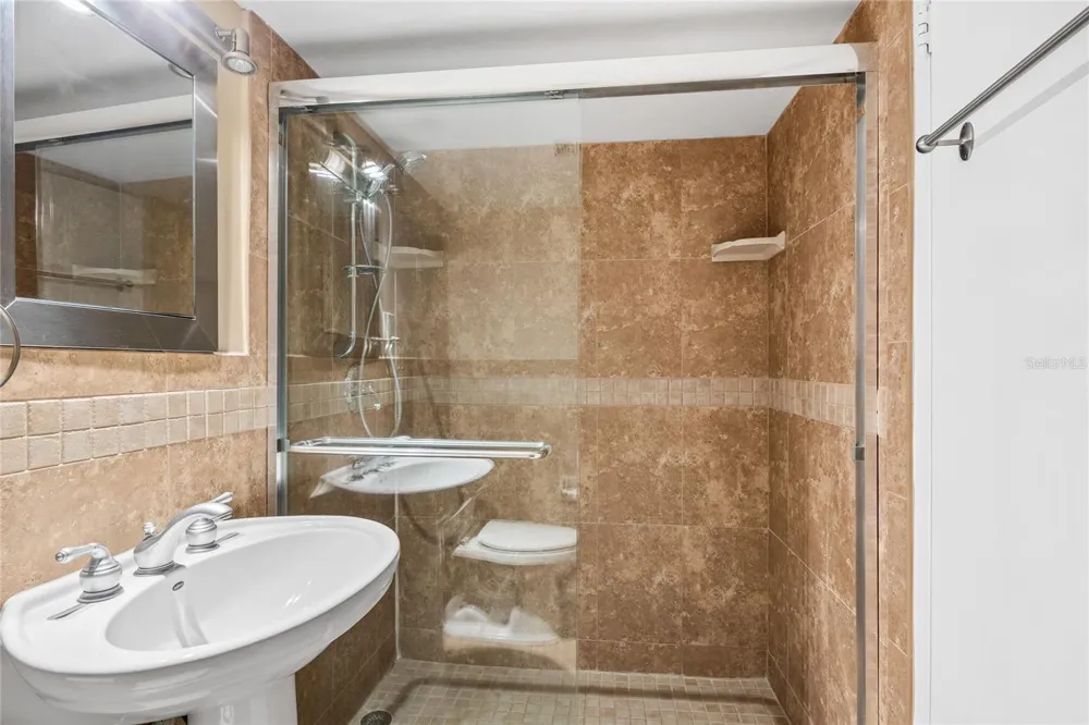 10355 PARADISE BOULEVARD #907 Treasure Island, FL 33706
