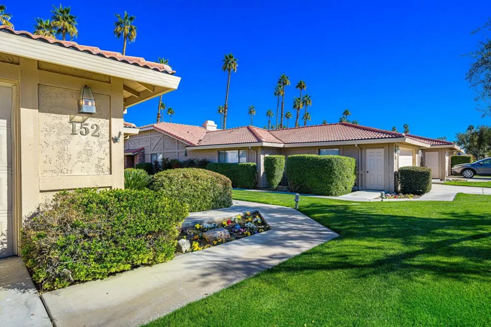 152 Camino Arroyo S Palm Desert, CA 92260