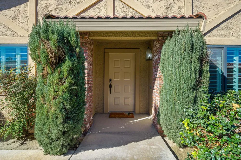 152 Camino Arroyo S Palm Desert, CA 92260