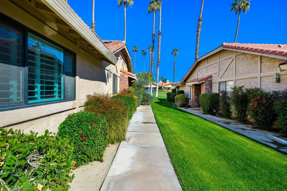 152 Camino Arroyo S Palm Desert, CA 92260