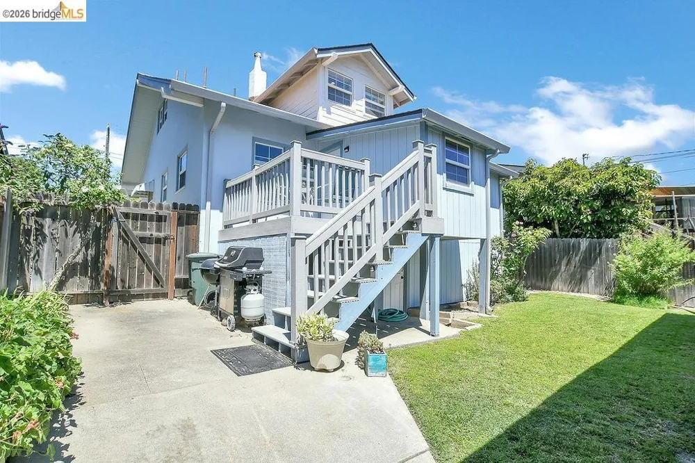 325 S 2Nd St Rio Vista, CA 94571