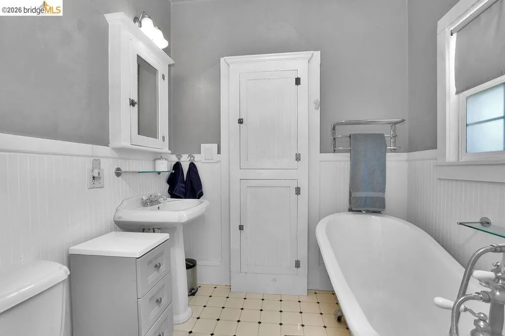 325 S 2Nd St Rio Vista, CA 94571
