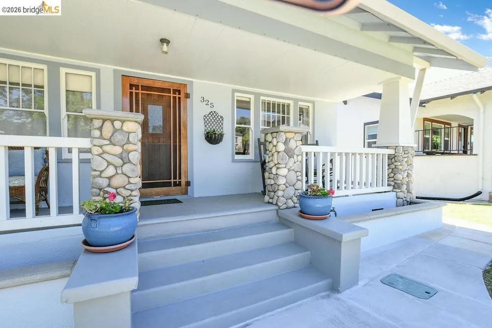 325 S 2Nd St Rio Vista, CA 94571