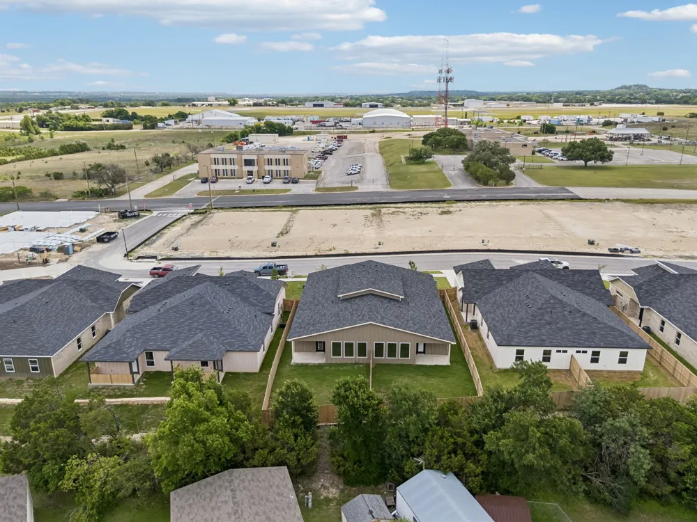 1307 Lone Pine Way Killeen, TX 76543