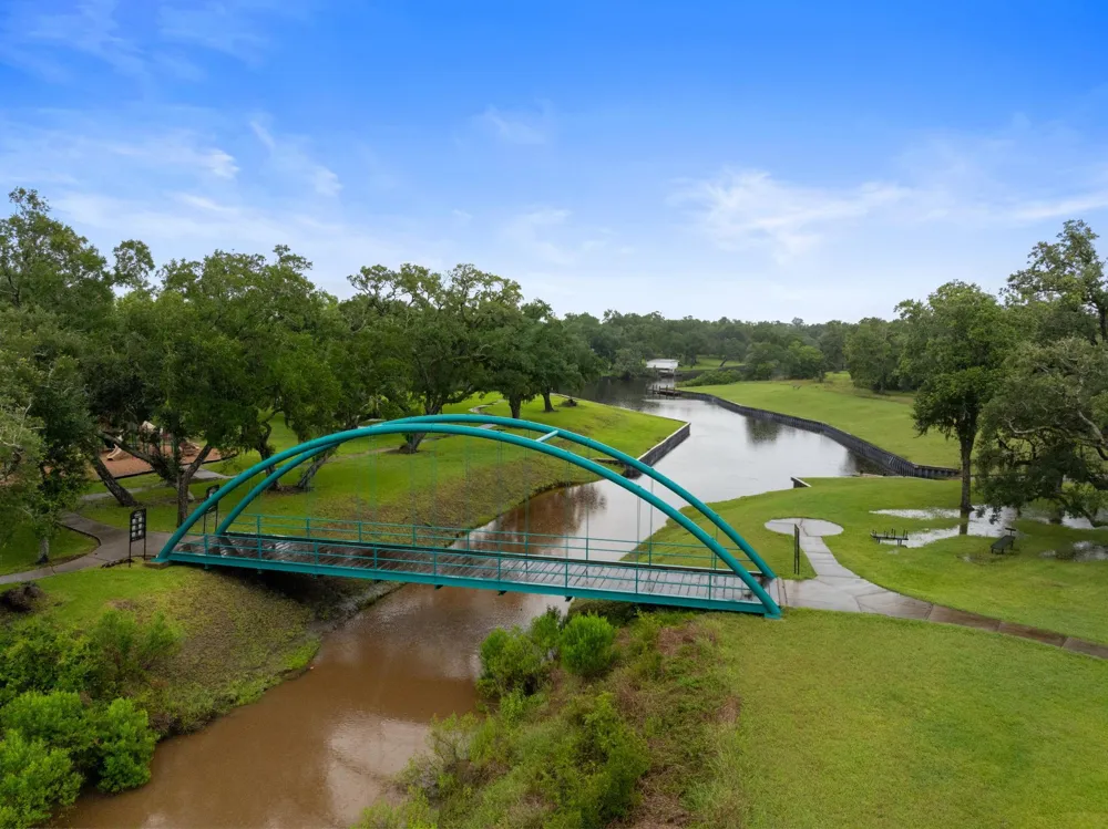 32610 Bayou Bend Richwood, TX 77515