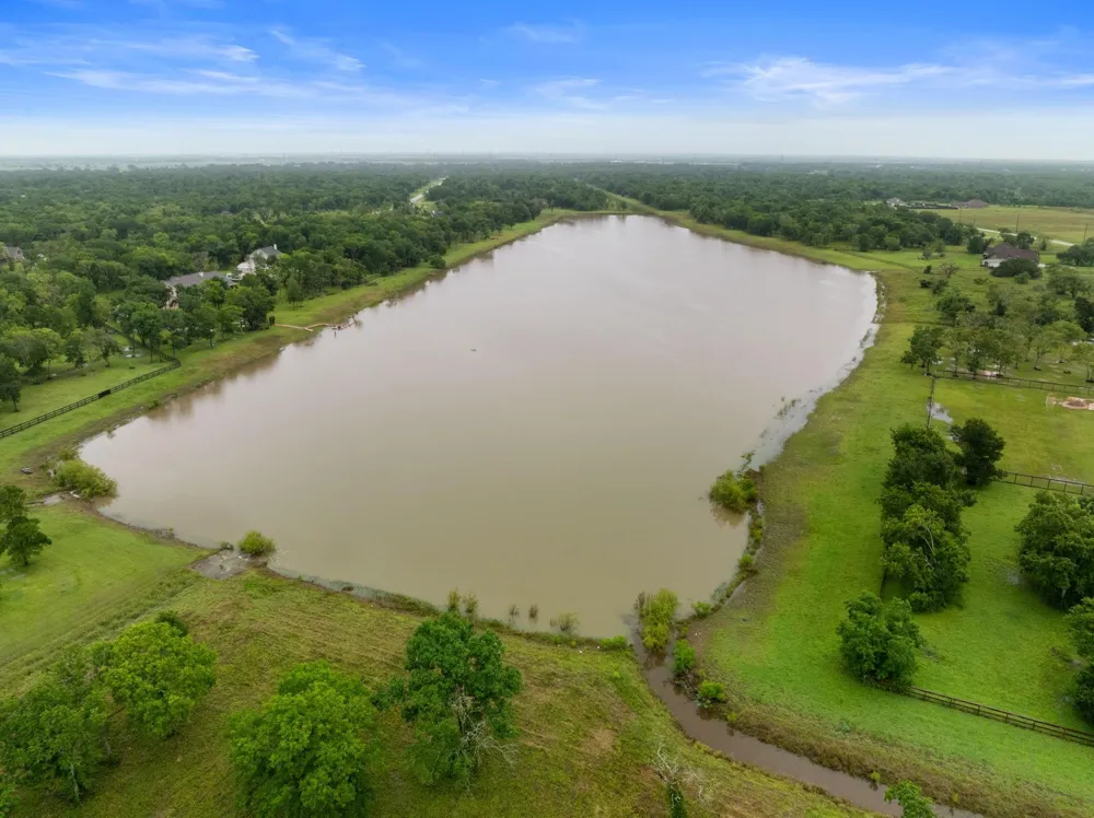 32610 Bayou Bend Richwood, TX 77515