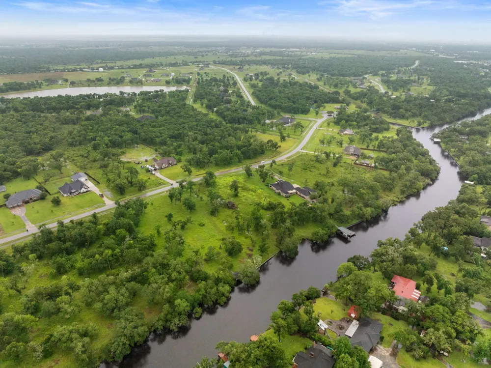 32610 Bayou Bend Richwood, TX 77515