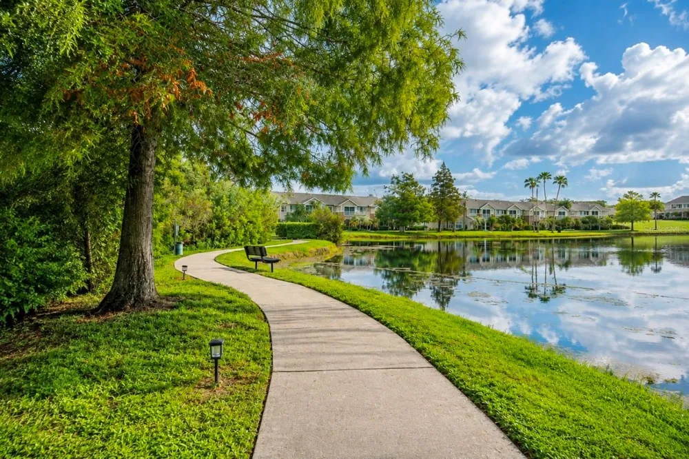 8933 MANOR LOOP #104 Bradenton, FL 34202