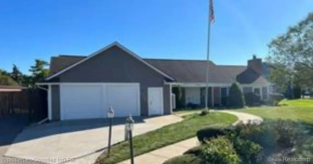 23672 Rockledge Novi City, MI 48375