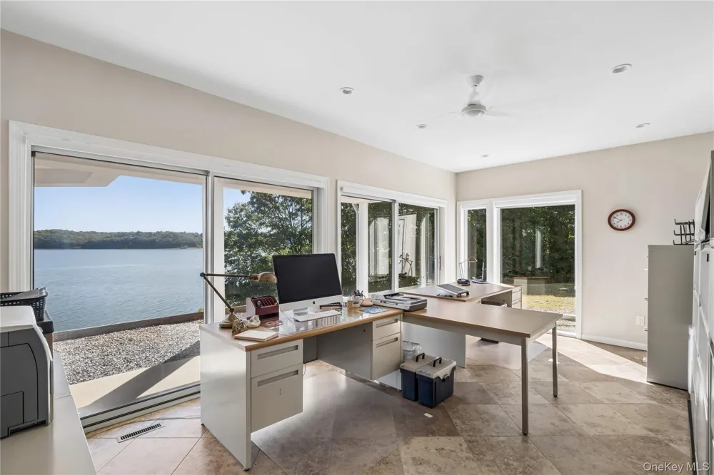 47 Laurel Cove Road Laurel Hollow, NY 11771