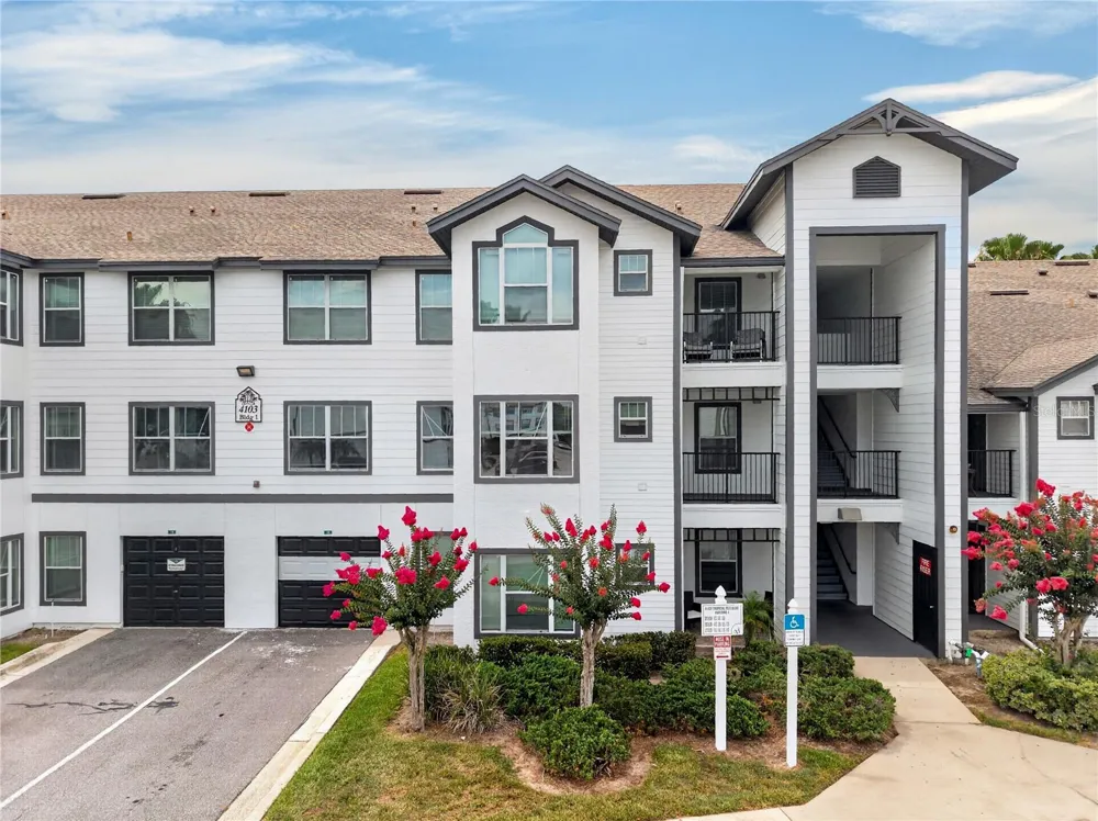 4103 TROPICAL ISLE BLVD #123 Kissimmee, FL 34741