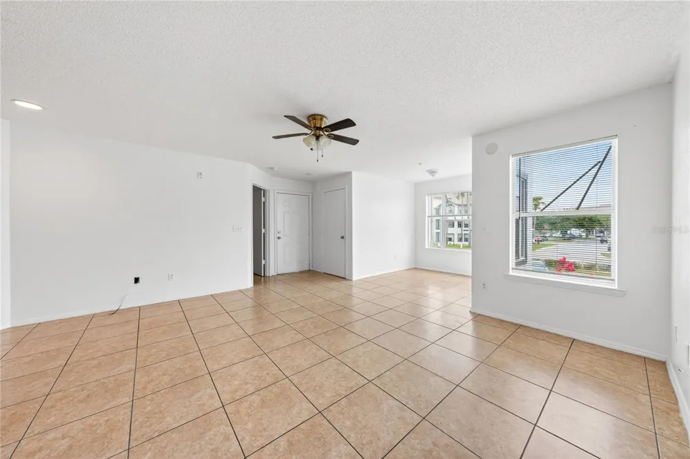 4103 TROPICAL ISLE BLVD #123 Kissimmee, FL 34741
