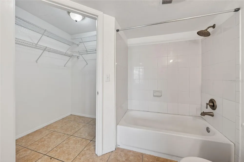 4103 TROPICAL ISLE BLVD #123 Kissimmee, FL 34741