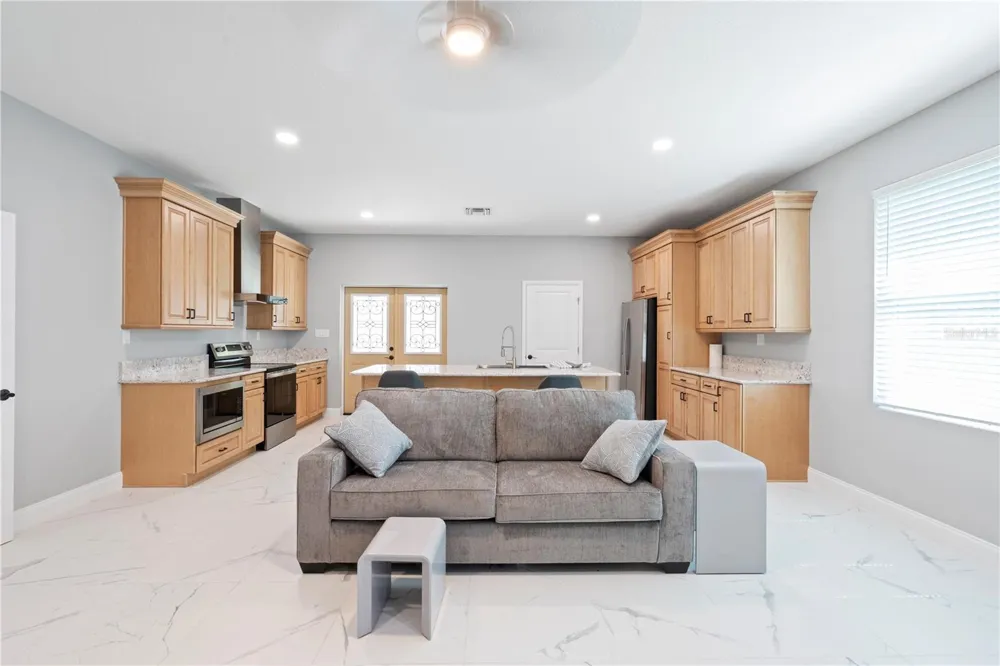 3225 LAUREL AVENUE Clearwater, FL 33762