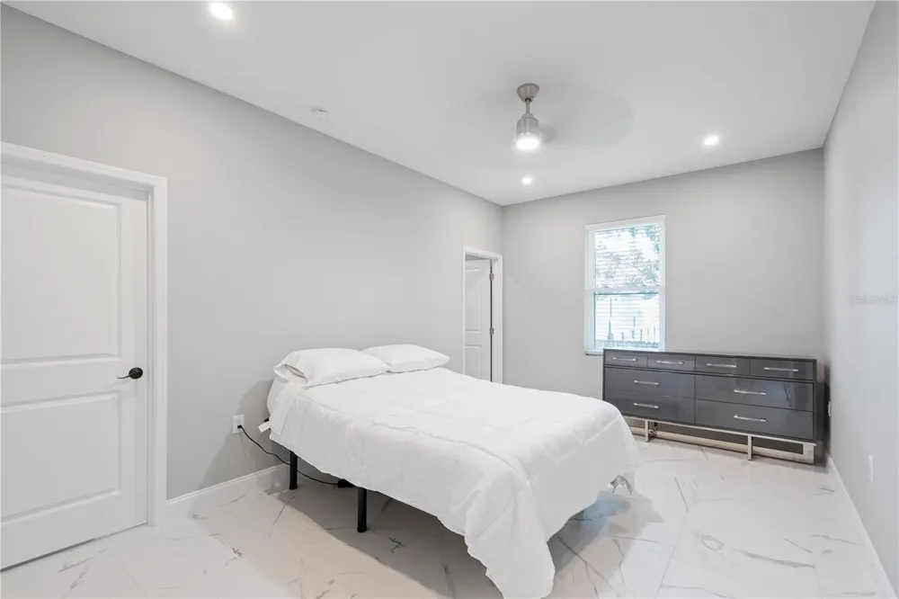 3225 LAUREL AVENUE Clearwater, FL 33762