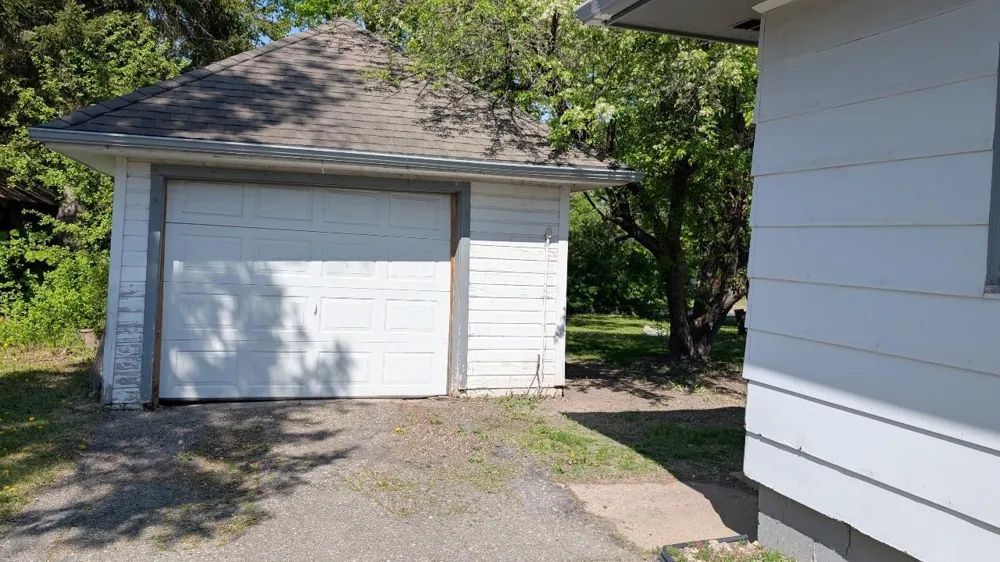 211 2nd Street SE Cook, MN 55723
