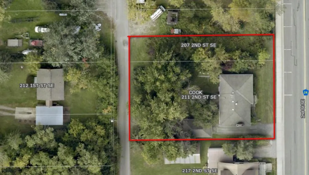 211 2nd Street SE Cook, MN 55723