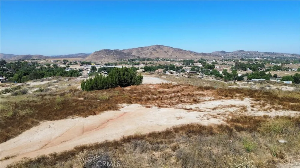 22300 O FERRALL ROAD Perris, CA 92570