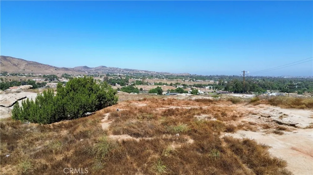 22300 O FERRALL ROAD Perris, CA 92570