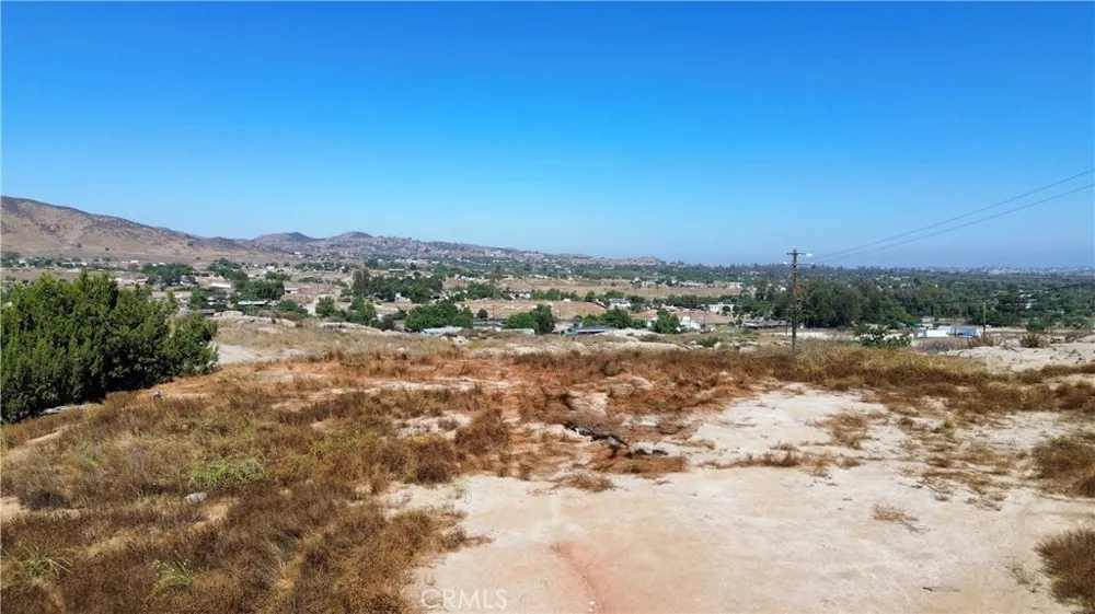 22300 O FERRALL ROAD Perris, CA 92570