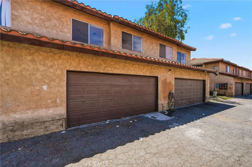 16600 Terrace #F Fontana, CA 92335