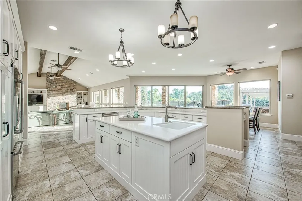 14209 Academy Oaks Ln Clovis, CA 93619
