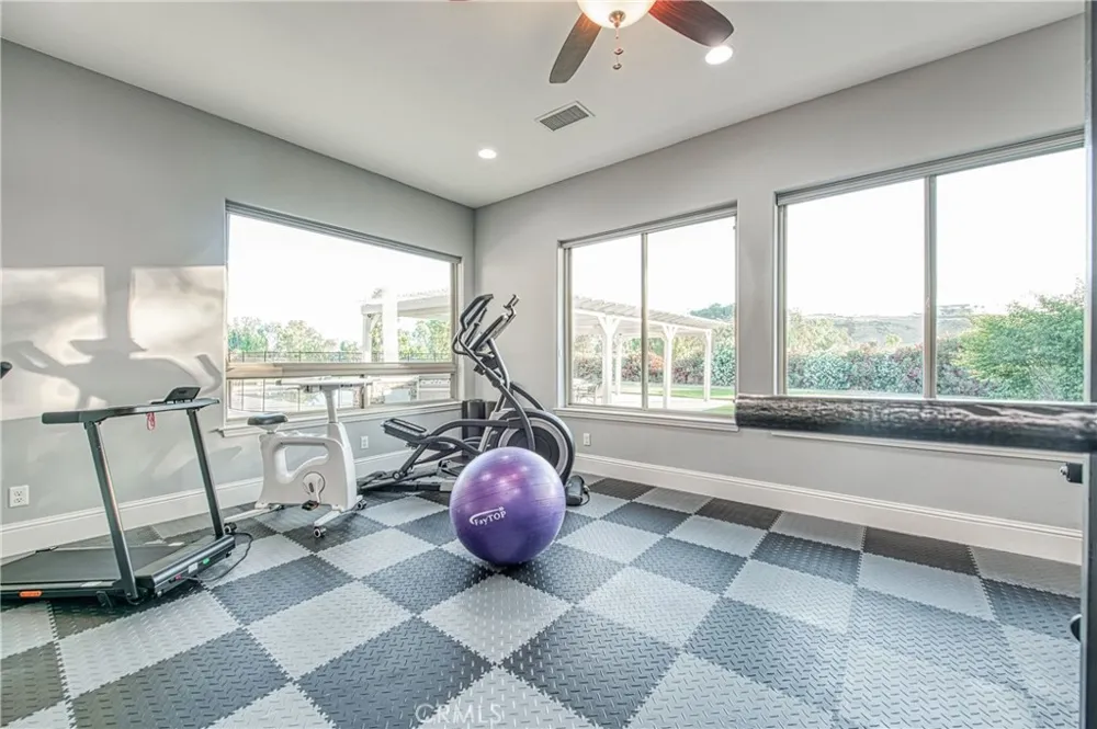 14209 Academy Oaks Ln Clovis, CA 93619