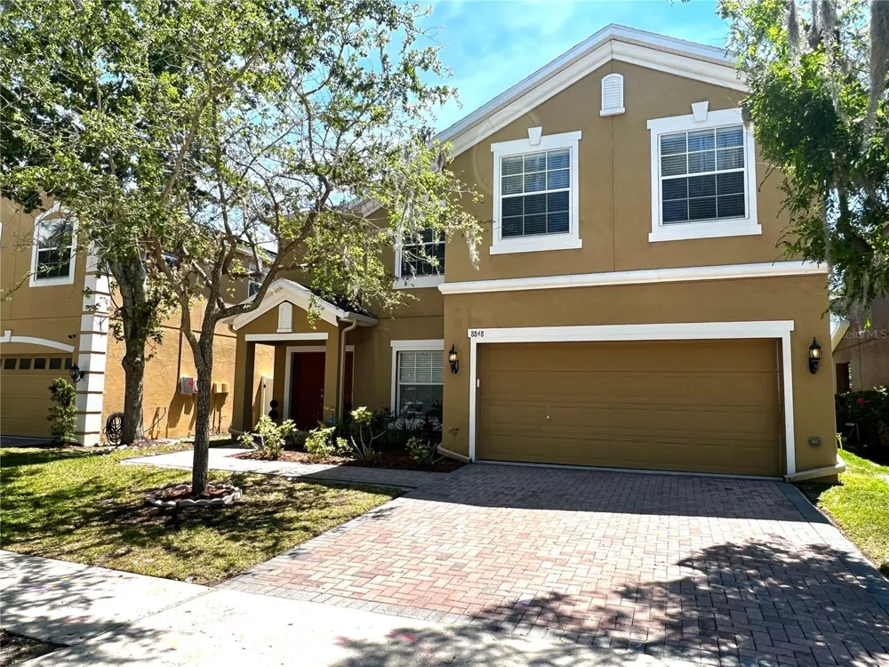 8848 CAMERON CREST DRIVE Tampa, FL 33626