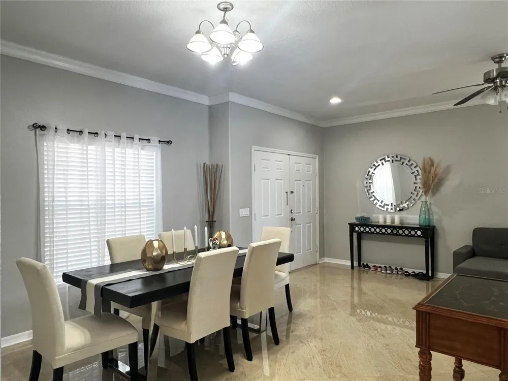 8848 CAMERON CREST DRIVE Tampa, FL 33626
