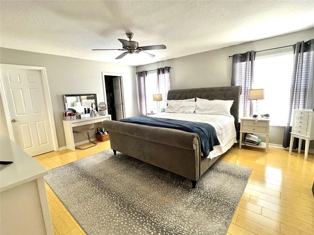 8848 CAMERON CREST DRIVE Tampa, FL 33626