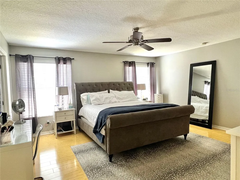 8848 CAMERON CREST DRIVE Tampa, FL 33626