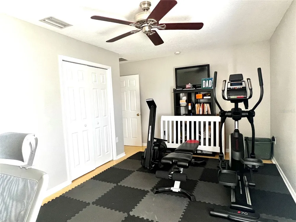 8848 CAMERON CREST DRIVE Tampa, FL 33626