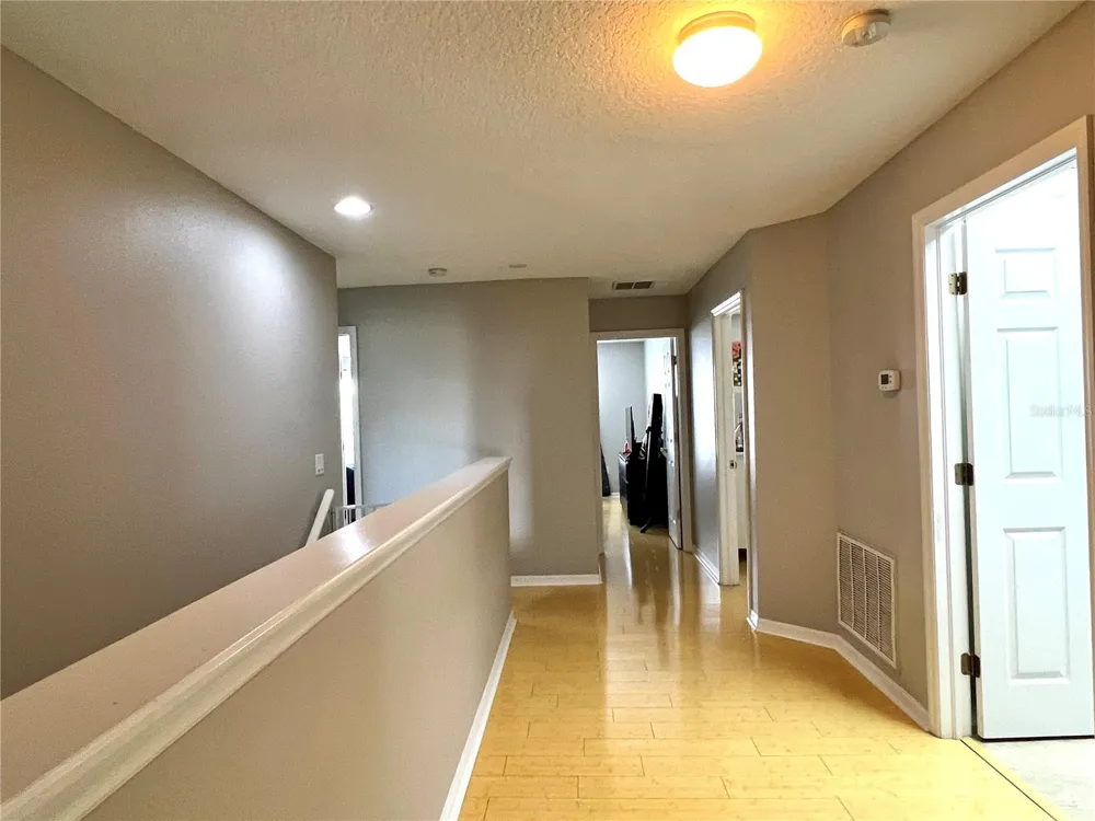 8848 CAMERON CREST DRIVE Tampa, FL 33626