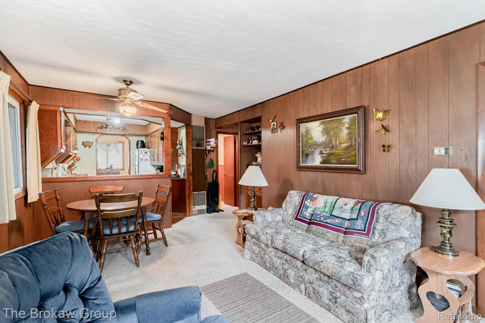 4448 Loon Lake Road Plainfield Township, MI 48739