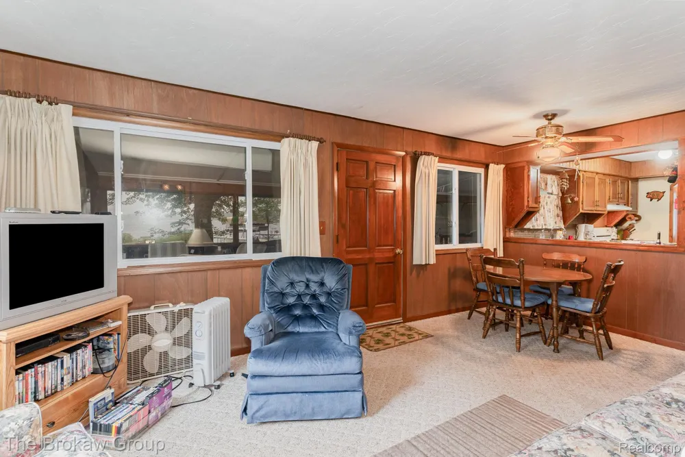 4448 Loon Lake Road Plainfield Township, MI 48739