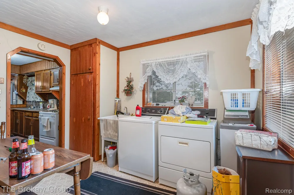 4448 Loon Lake Road Plainfield Township, MI 48739