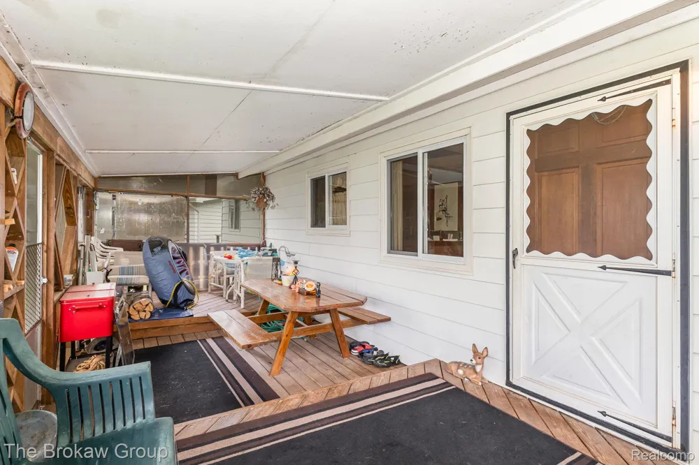 4448 Loon Lake Road Plainfield Township, MI 48739