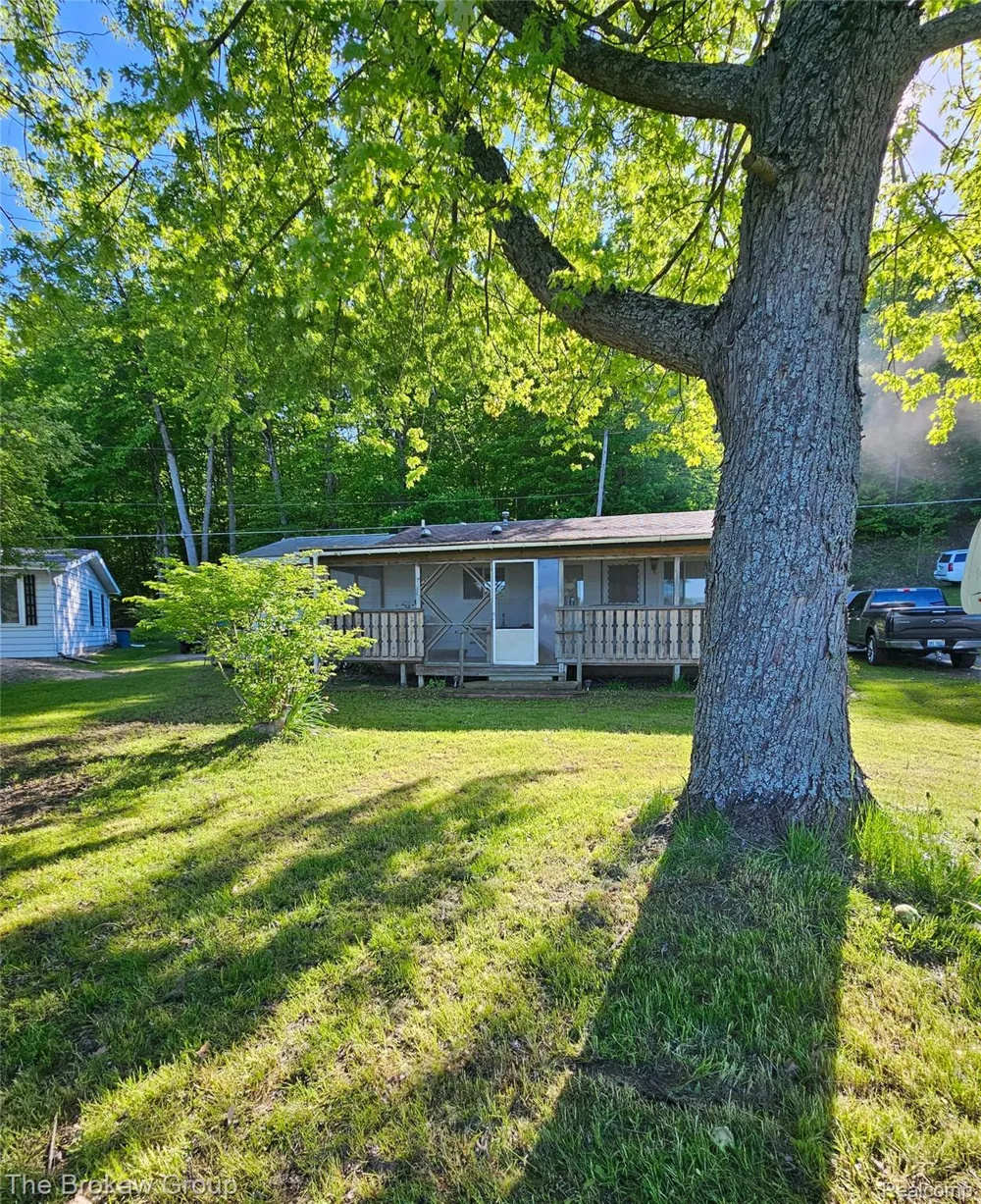 4448 Loon Lake Road Plainfield Township, MI 48739