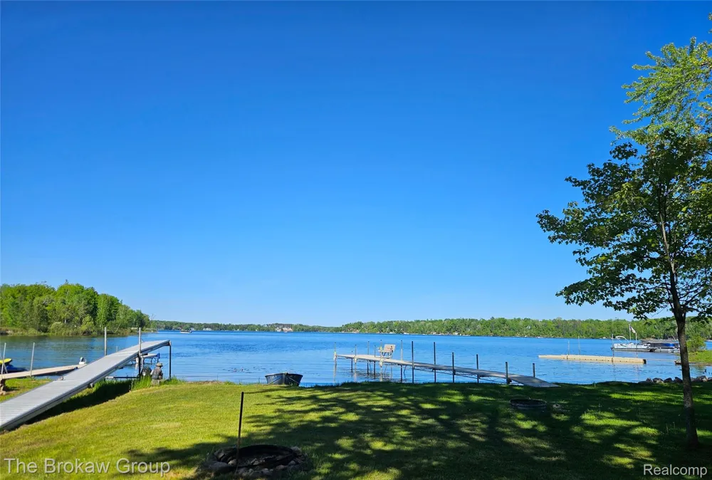 4448 Loon Lake Road Plainfield Township, MI 48739