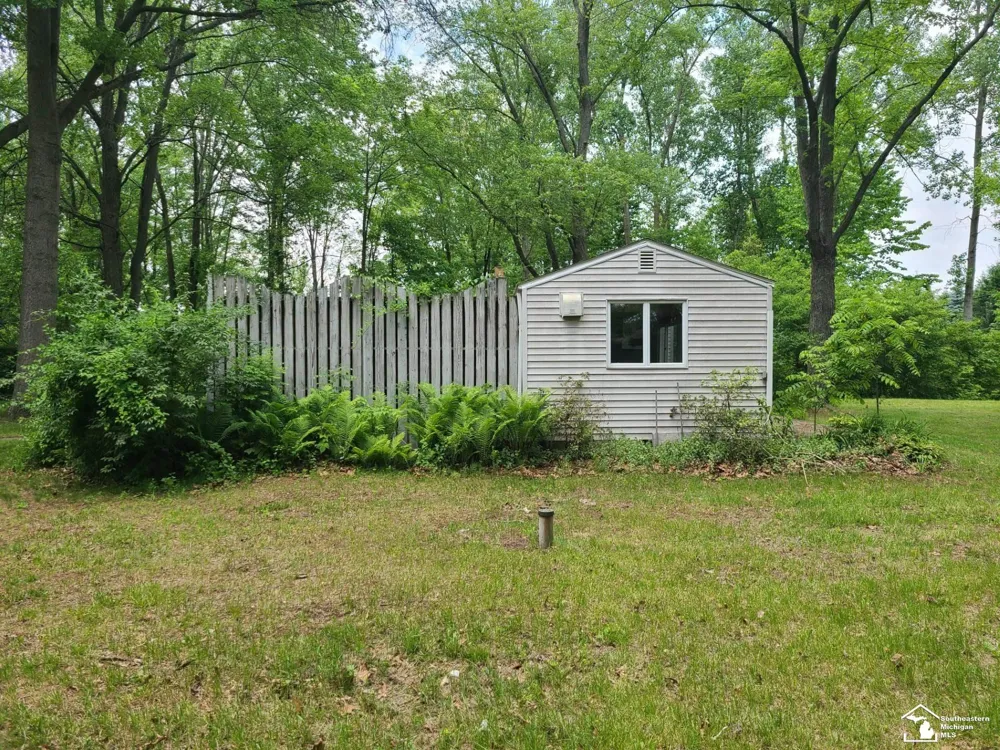 2807 W Smith Road Bedford Township, MI 48144