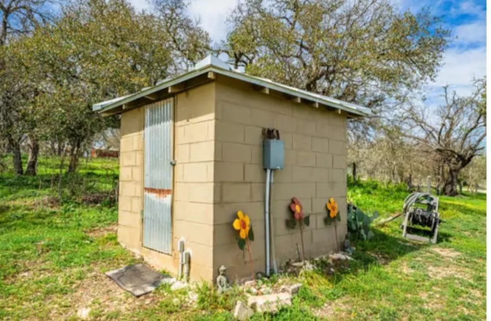 283 2nd Street Harper, TX 78631