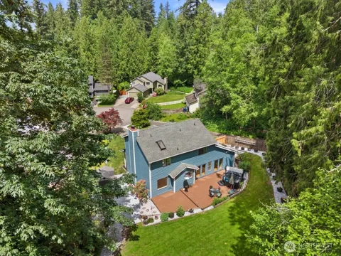 27015 NE Dorothy