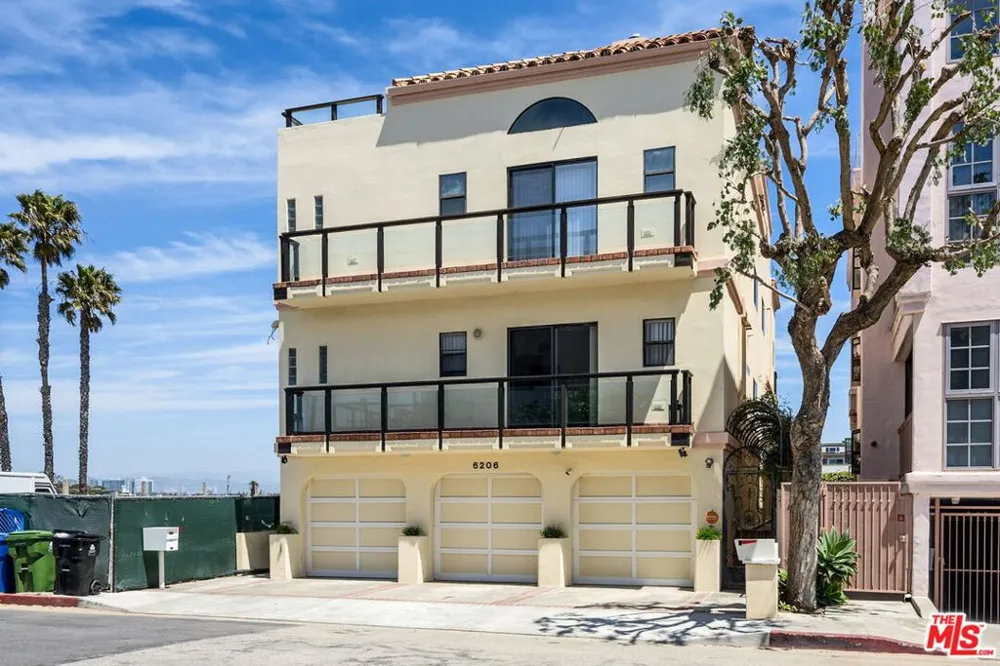 6206 Pacific Avenue #2 Playa del Rey, CA 90293