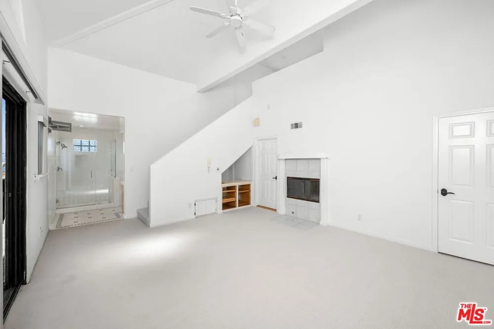 6206 Pacific Avenue #2 Playa del Rey, CA 90293