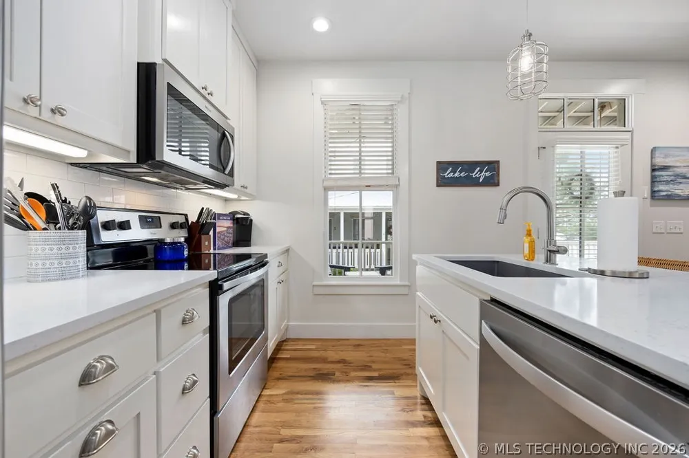 43 Center Lane S Carlton Landing, OK 74432