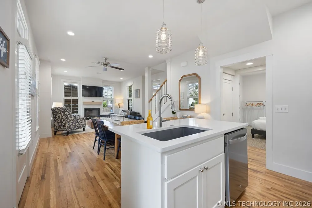 43 Center Lane S Carlton Landing, OK 74432