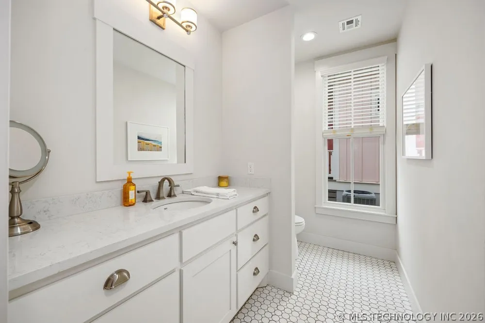 43 Center Lane S Carlton Landing, OK 74432