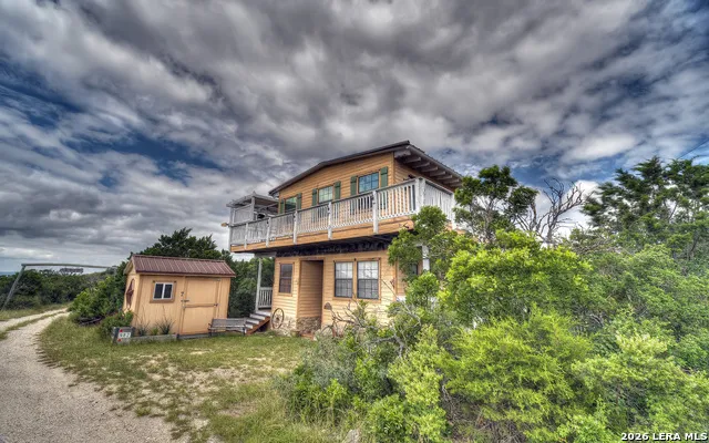 982 Skyview Ln Camp Wood, TX 78833